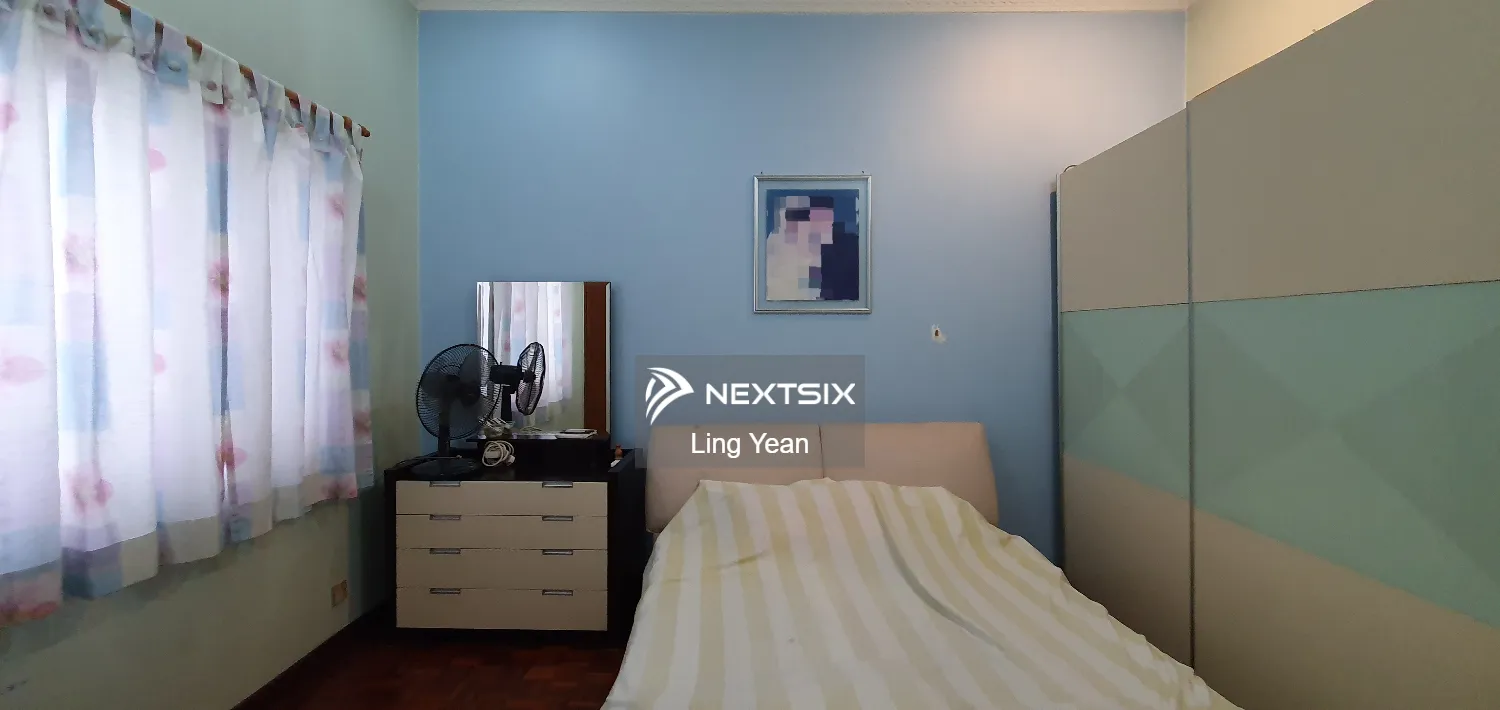 Semi-detached House For Sale in Damansara Jaya Selangor - Image 6