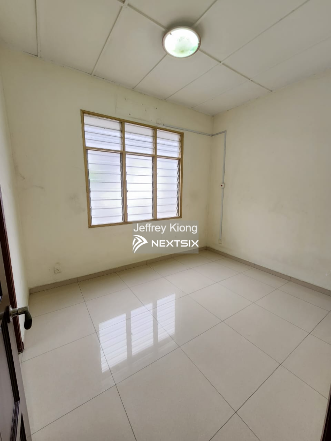 2-sty Terrace/Link House For Sale in Johor Bahru Johor - Image 6
