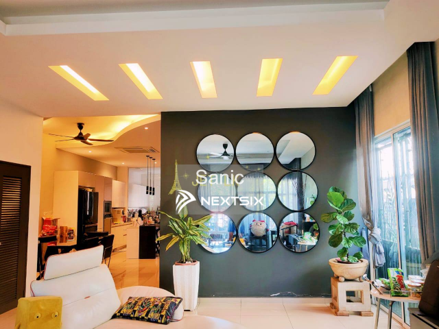 Semi-detached House For Sale in Klang Selangor - Image 9