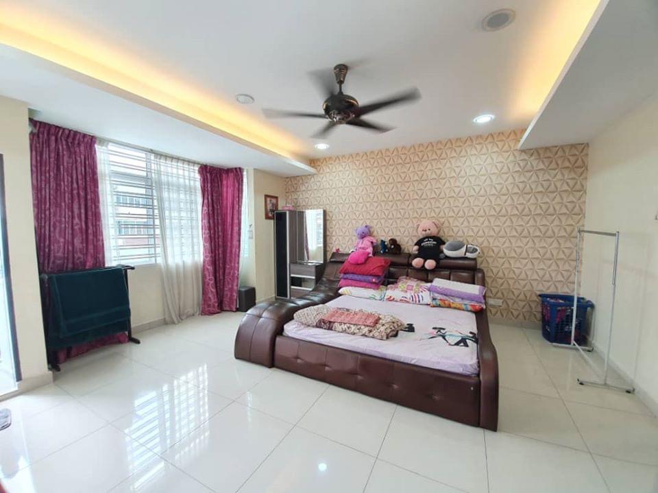 Bandar Puteri Klang 3 Storey House For Sale