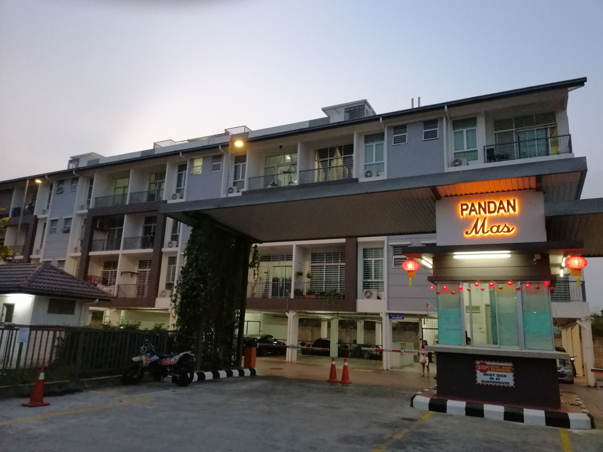Pandan Mas Townhouse For Rent