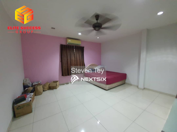 2-sty Superlink House For Sale in Bandar Bukit Tinggi Selangor - Image 5