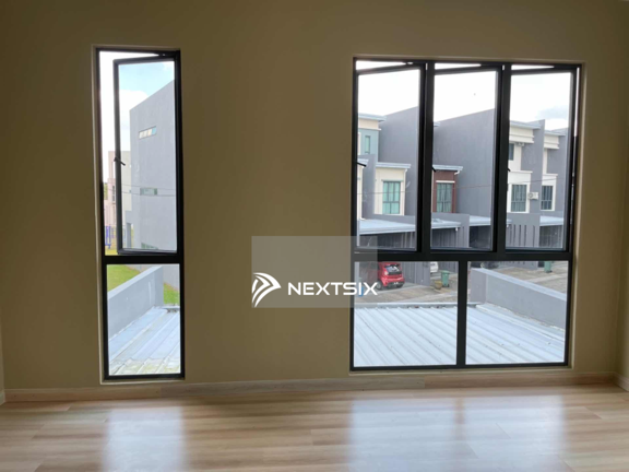 Townhouse For Sale in Kota Samarahan Sarawak - Image 6