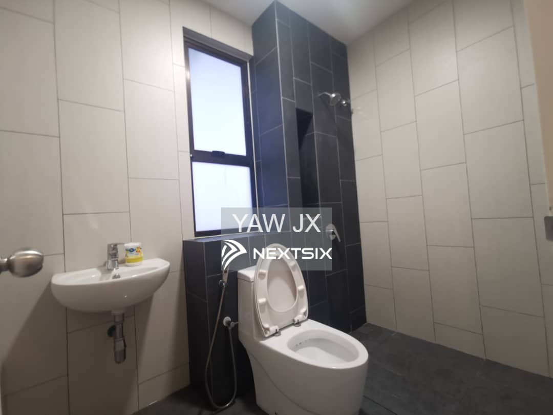 3-sty Superlink House For Sale in Setia Alam Selangor - Image 2