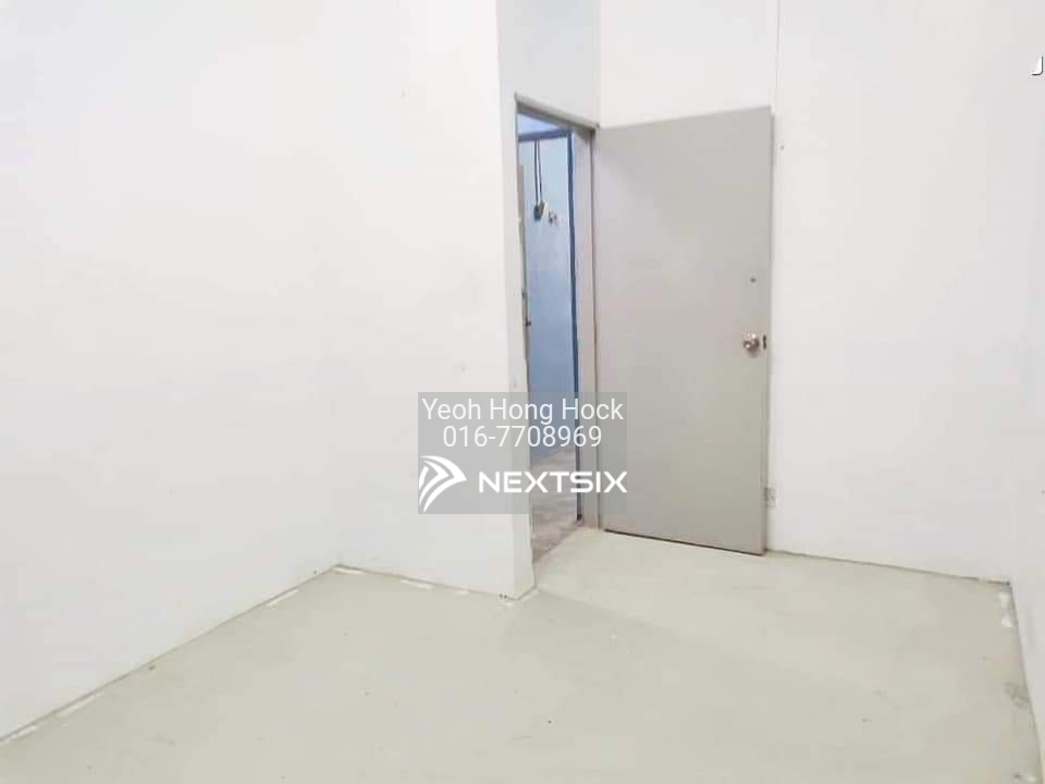 2-sty Terrace/Link House For Sale in Ulu Tiram Johor - Image 6