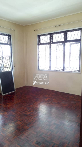 Semi-detached House For Rent in Kuching Sarawak - Image 12