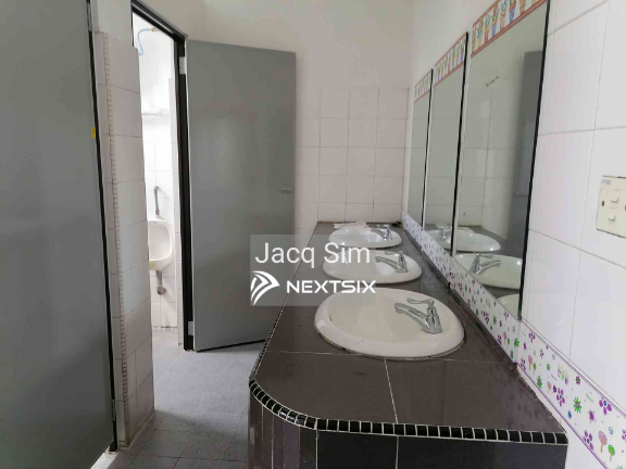 Office For Sale in Perling Johor - Image 6