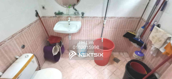 Bungalow For Sale in Kuchai Lama Wilayah Persekutuan Kuala Lumpur - Image 5