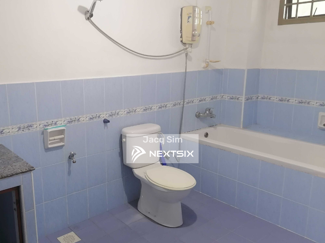 3-sty Terrace/Link House For Sale in Perling Johor - Image 6