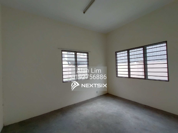 Semi-detached House For Sale in Klang Selangor - Image 10