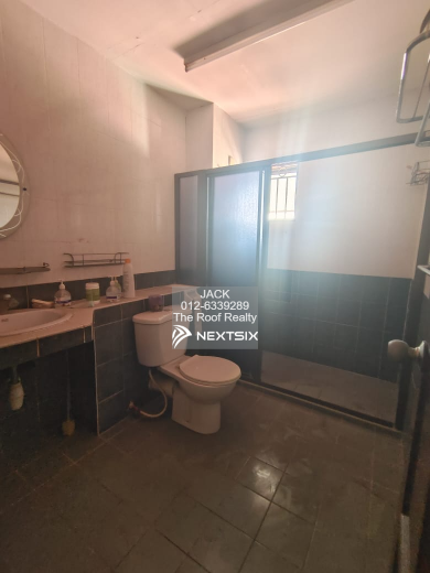 Semi-detached House For Sale in Bandar Bukit Tinggi Selangor - Image 9