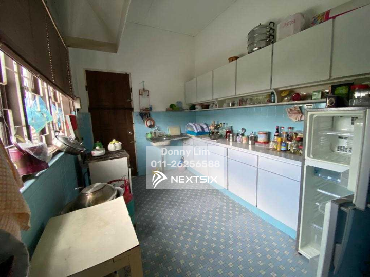 Bungalow For Sale in Kuching Sarawak - Image 12