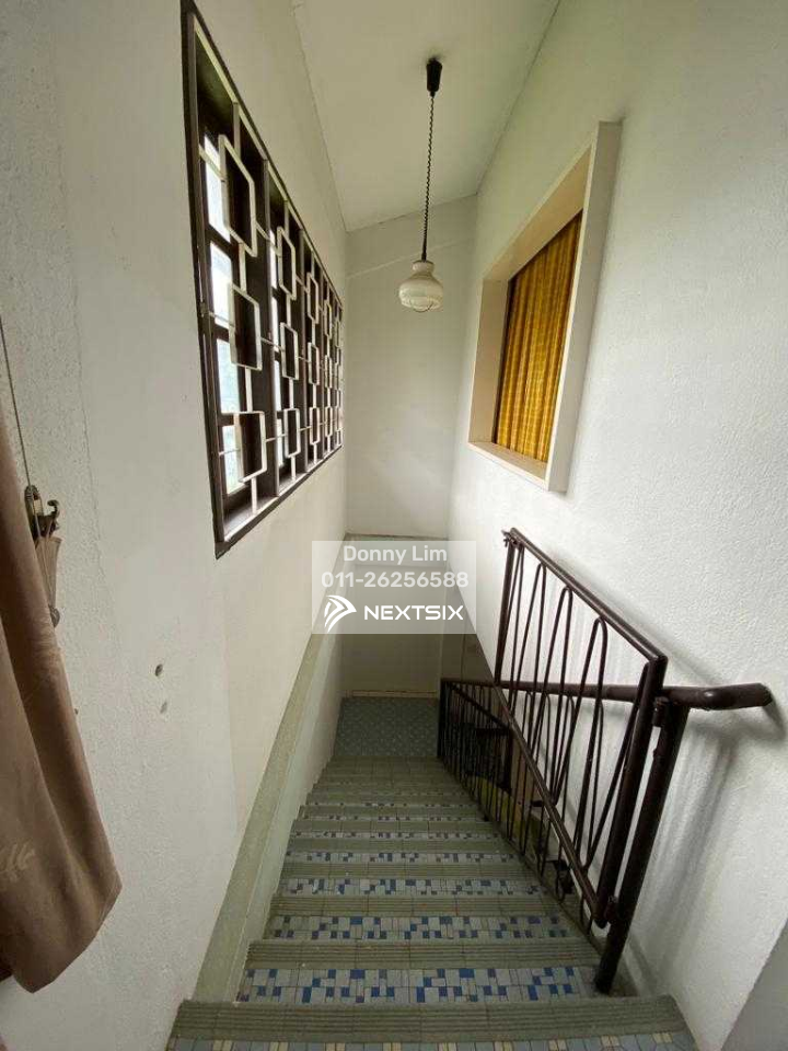 Bungalow For Sale in Kuching Sarawak - Image 17