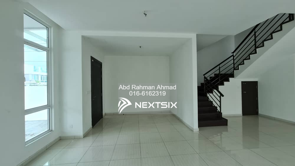 Semi-detached House For Sale in Kajang Selangor