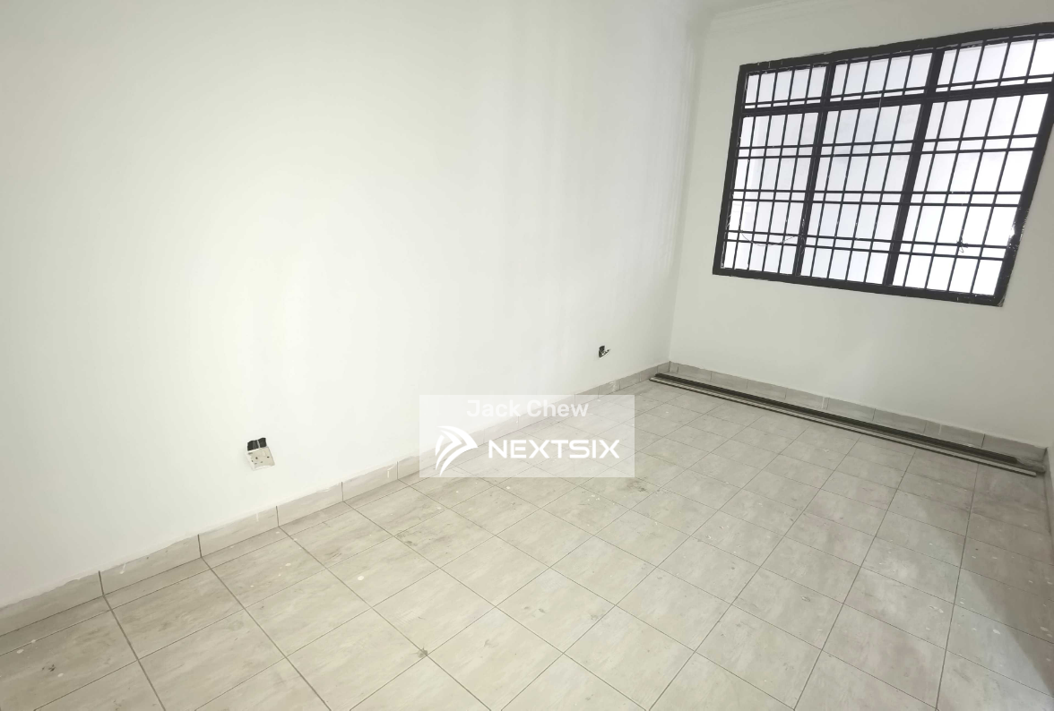 1.5-sty Terrace/Link House For Sale in Masai Johor - Image 8