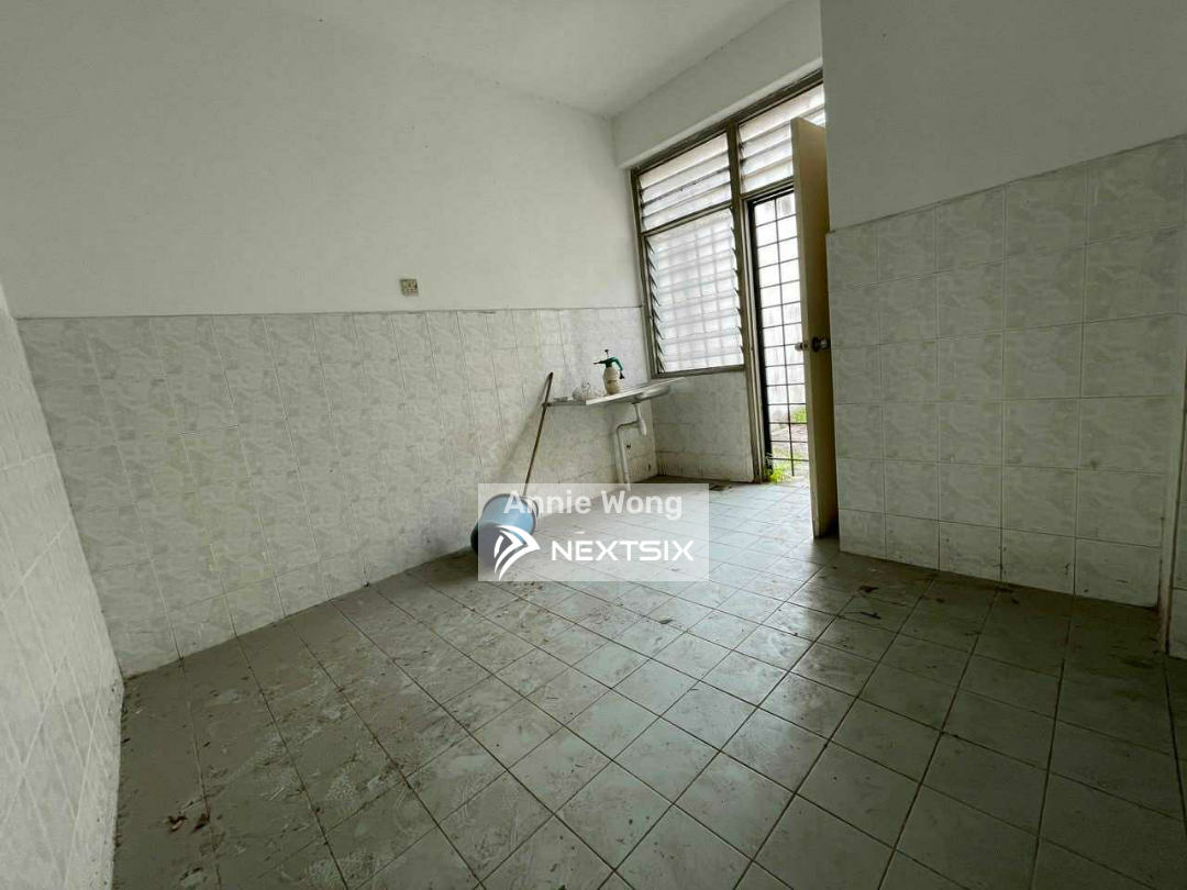 2-sty Terrace/Link House For Sale in Bandar Bukit Tinggi Selangor - Image 5