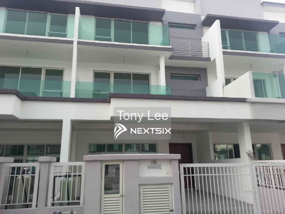 3-sty Terrace/Link House For Sale in Puchong Selangor - Image 9
