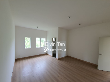 Semi-detached House For Sale in Kuala Selangor Selangor - Image 7
