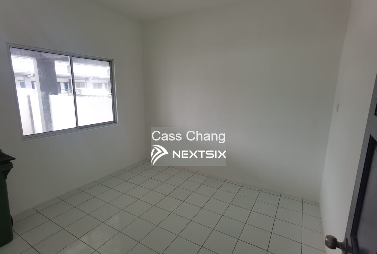 1-sty Terrace/Link House For Sale in Kuching Sarawak - Image 6