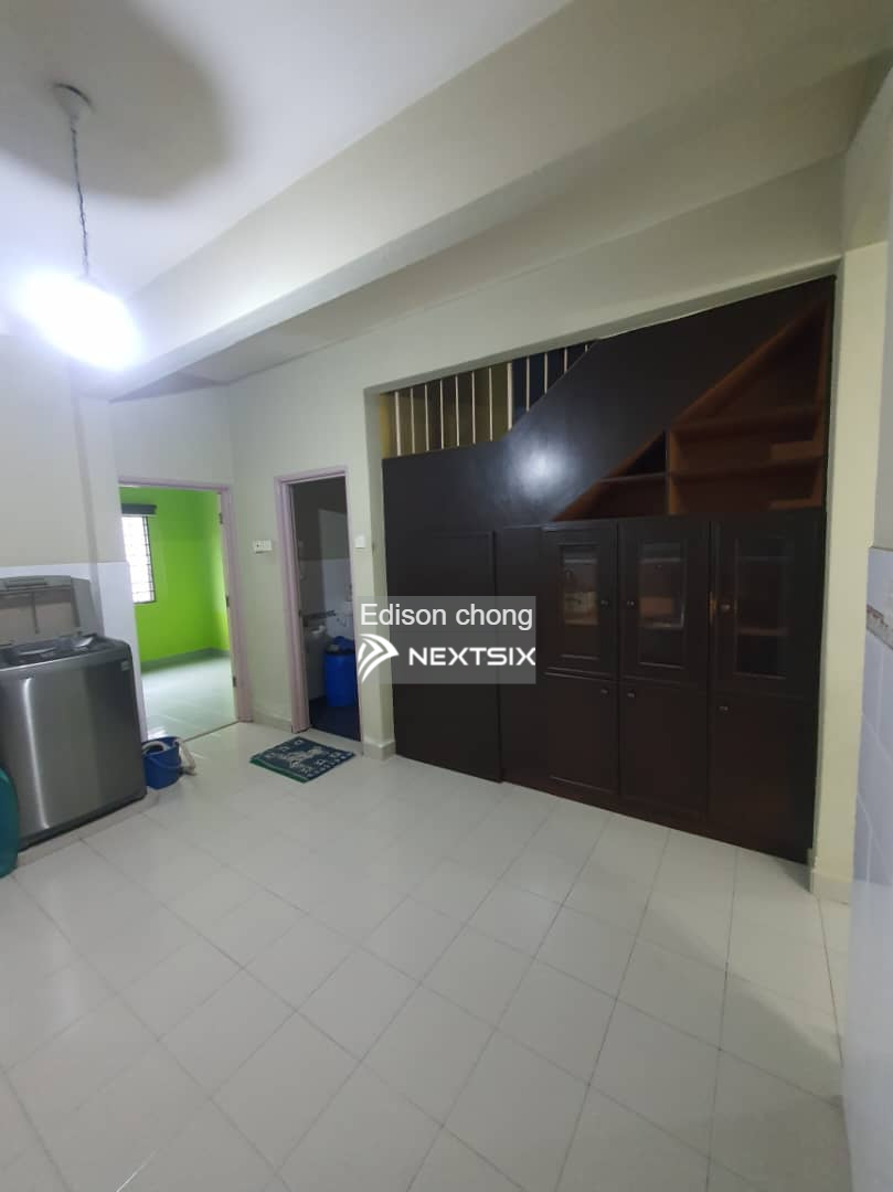 2-sty Terrace/Link House For Rent in Puchong Selangor - Image 5