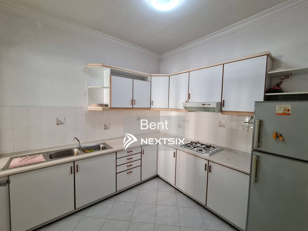 Condominium For Sale in Georgetown Penang - Image 3