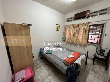 Semi-detached House For Sale in Klang Selangor - Image 9