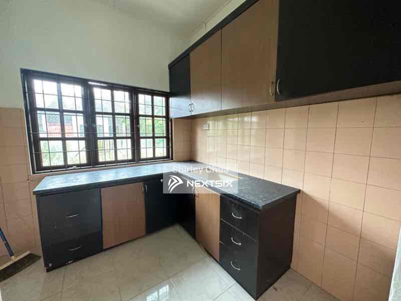 1-sty Terrace/Link House For Sale in Kota Samarahan Sarawak - Image 5