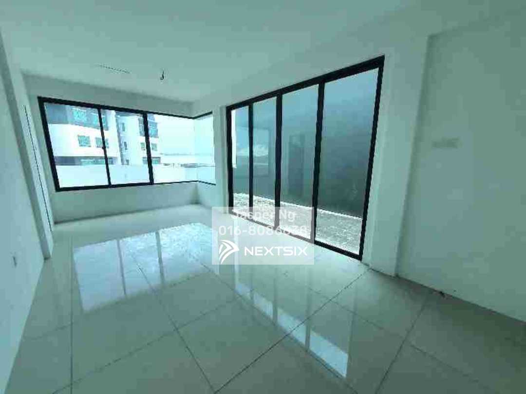 3-sty Terrace/Link House For Sale in Kuching Sarawak - Image 5