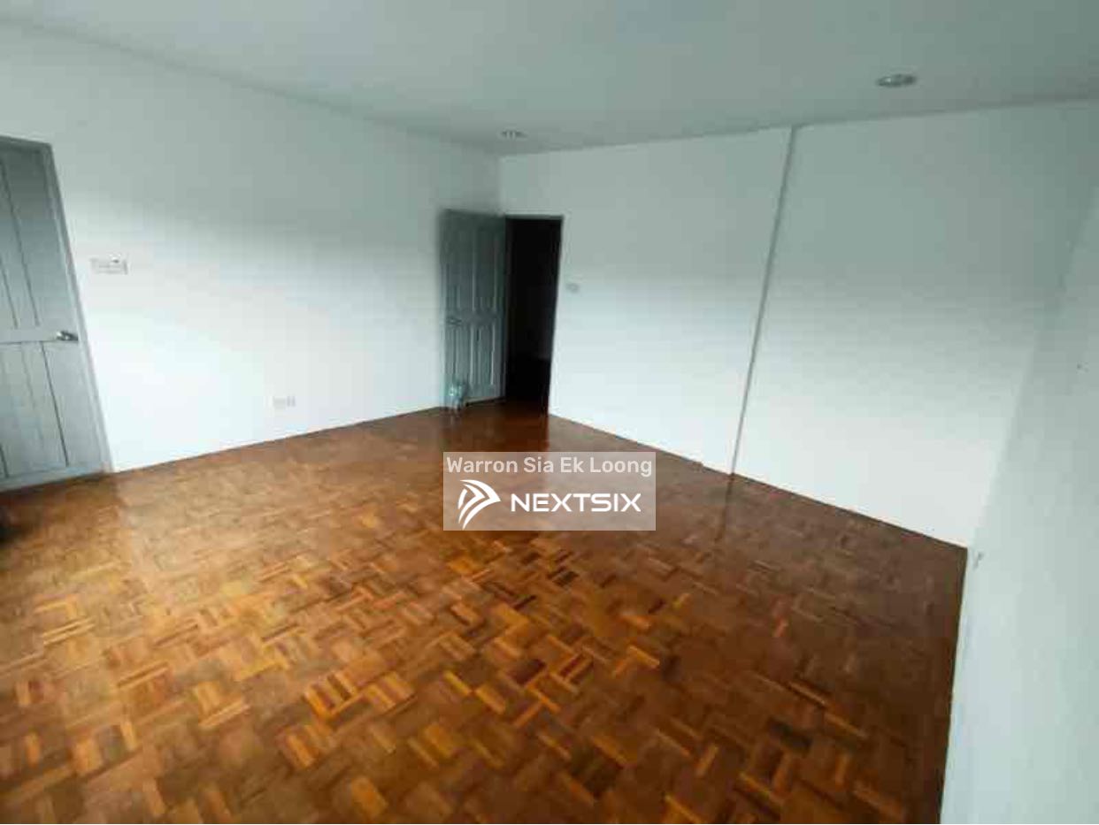 2-sty Terrace/Link House For Sale in Kota Samarahan Sarawak - Image 5