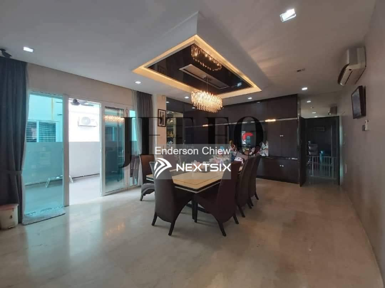 Semi-detached House For Sale in Setia Alam Selangor