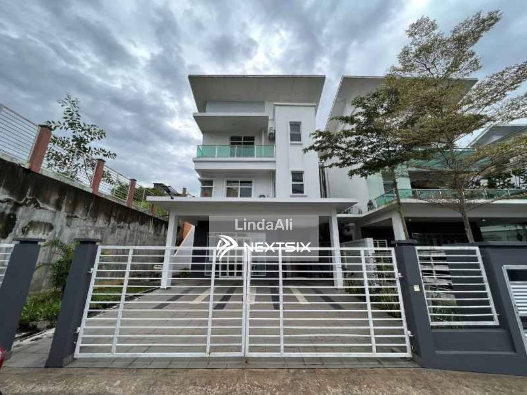 Semi-detached House For Sale in Kajang Selangor