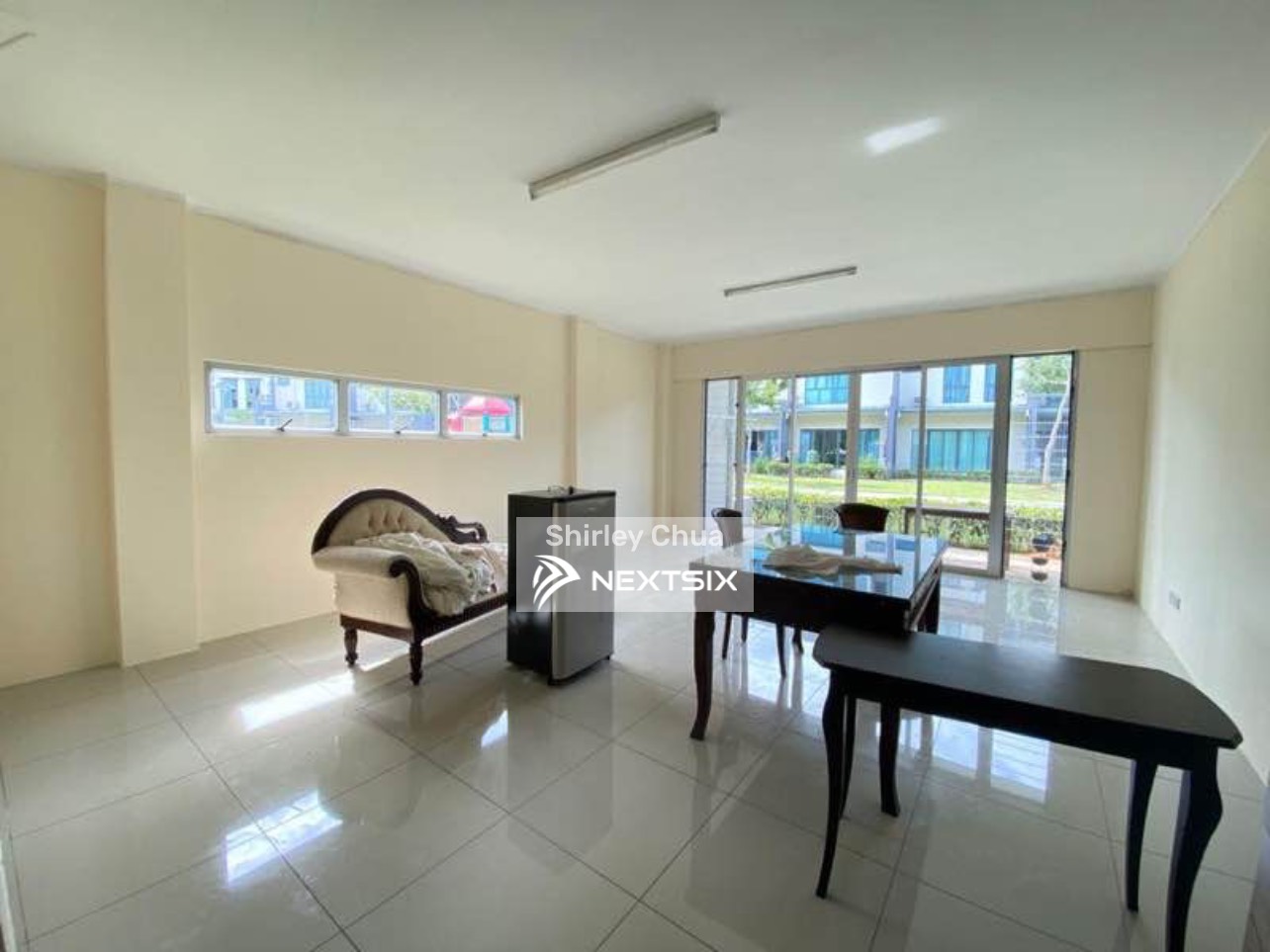 3-sty Terrace/Link House For Sale in Kota Samarahan Sarawak - Image 2