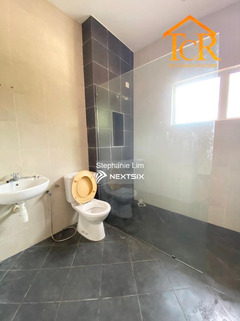 Semi-detached House For Sale in Klang Selangor - Image 7