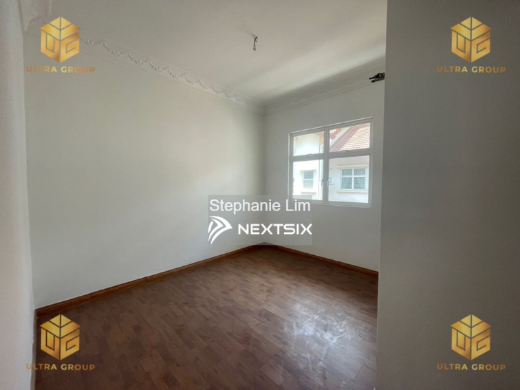 3-sty Superlink House For Sale in Setia Alam Selangor - Image 11