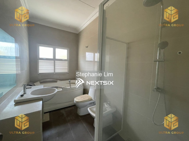 3-sty Superlink House For Sale in Setia Alam Selangor - Image 14