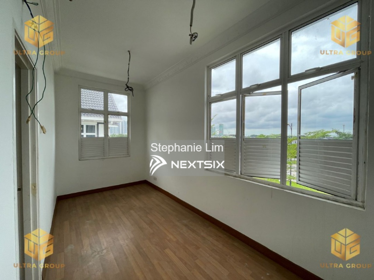 3-sty Superlink House For Sale in Setia Alam Selangor - Image 5
