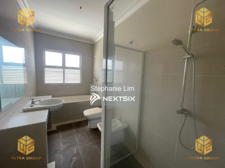 3-sty Superlink House For Sale in Setia Alam Selangor - Image 9