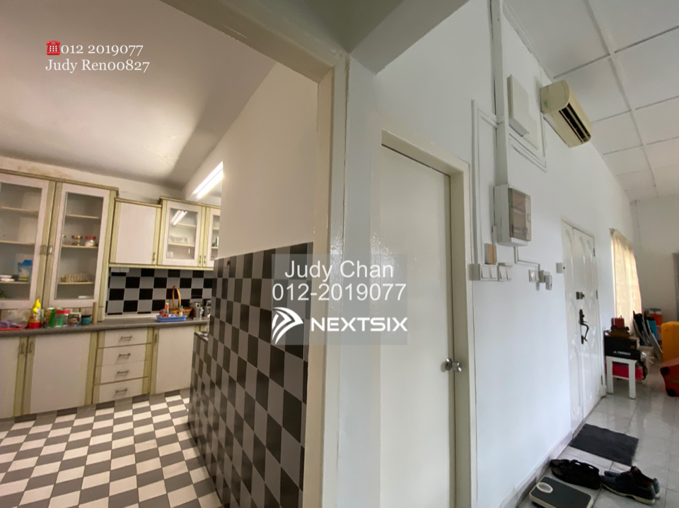 Bungalow For Sale in Petaling Jaya Selangor - Image 6