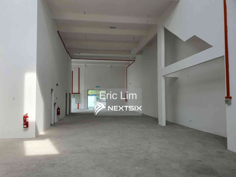Semi-D Factory For Sale in Subang Jaya Selangor