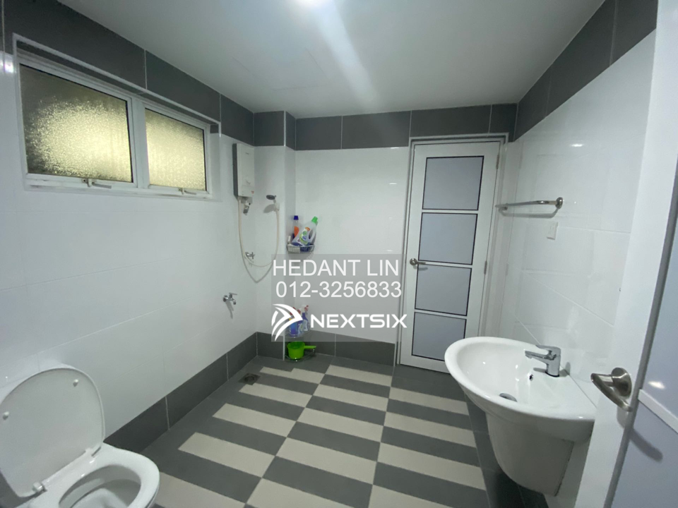 2-sty Superlink House For Sale in Seri Kembangan Selangor - Image 7