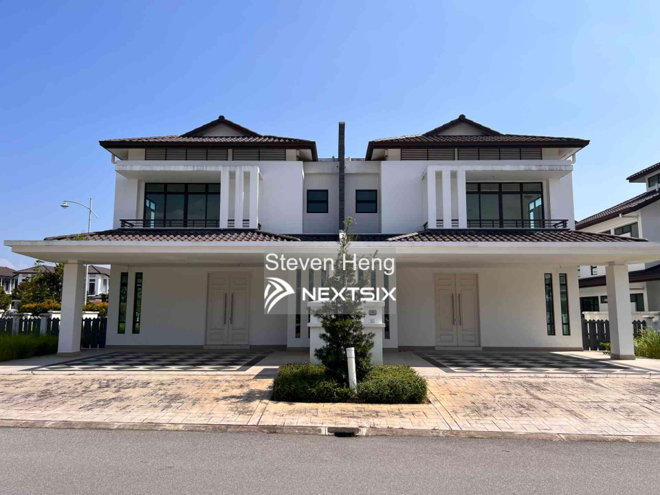 Semi-detached House For Sale in Semenyih Selangor