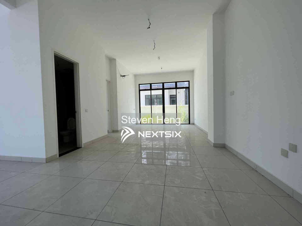Semi-detached House For Sale in Semenyih Selangor - Image 4
