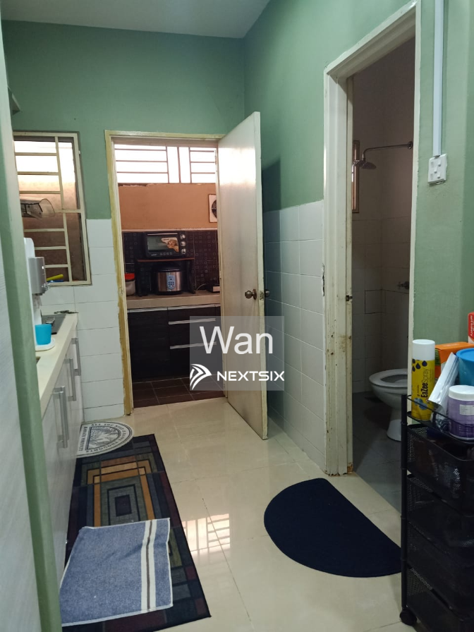 2-sty Superlink House For Sale in Seri Kembangan Selangor - Image 9