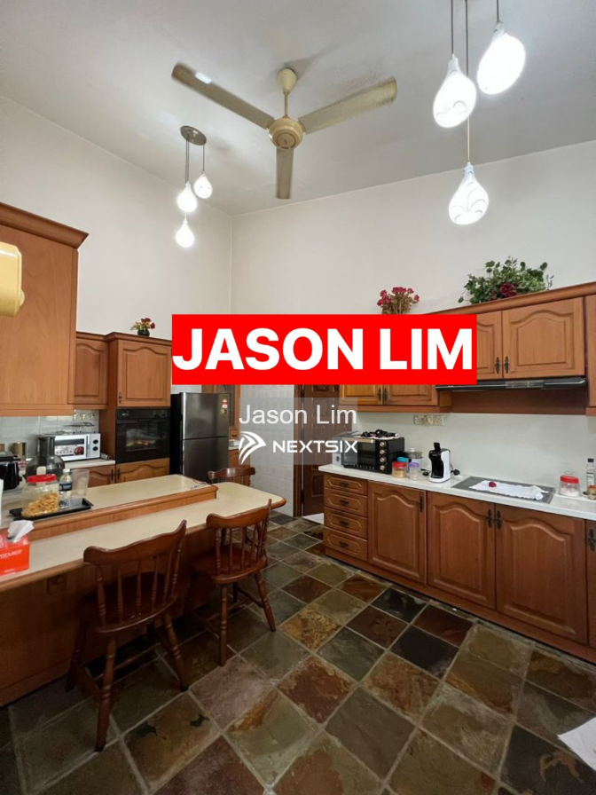 Bungalow For Sale in Georgetown Penang - Image 8