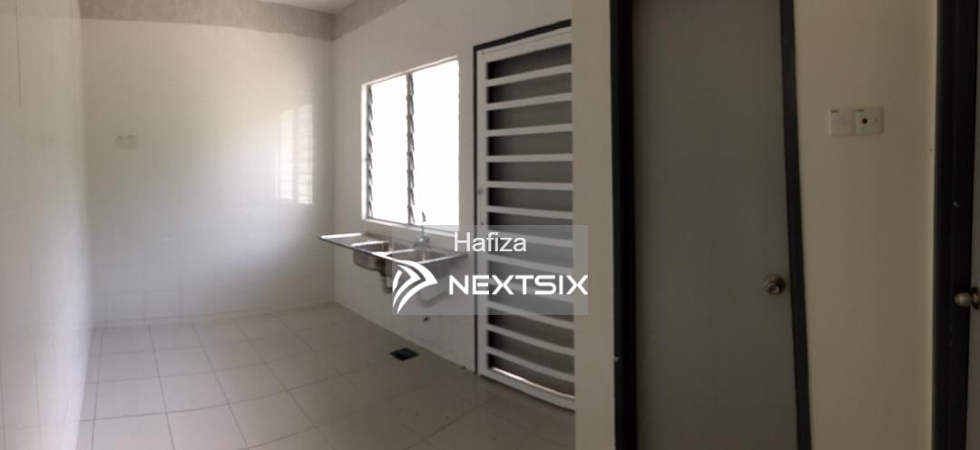 Semi-detached House For Rent in Sepang Selangor - Image 5