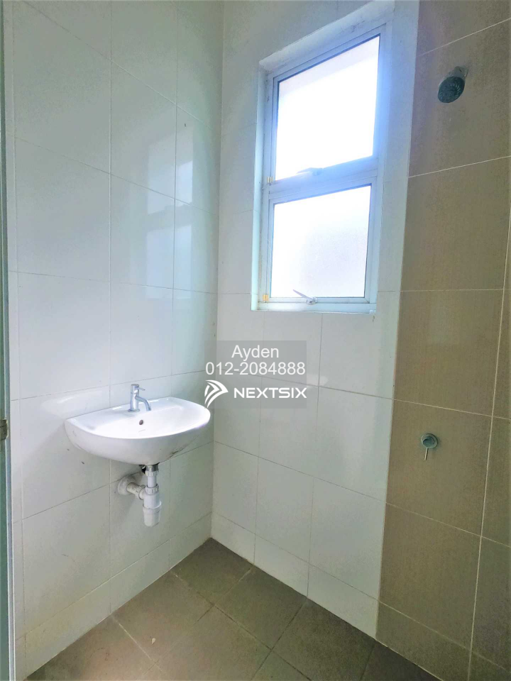 Bungalow For Sale in Selayang Selangor - Image 11