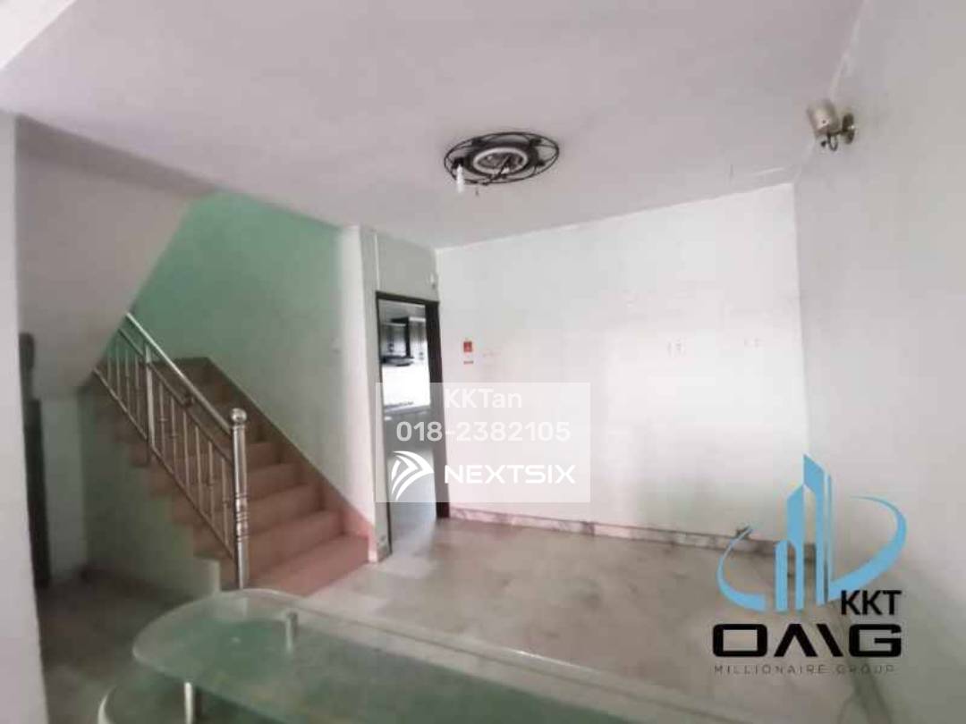 2-sty Terrace/Link House For Sale in Klang Selangor - Image 2