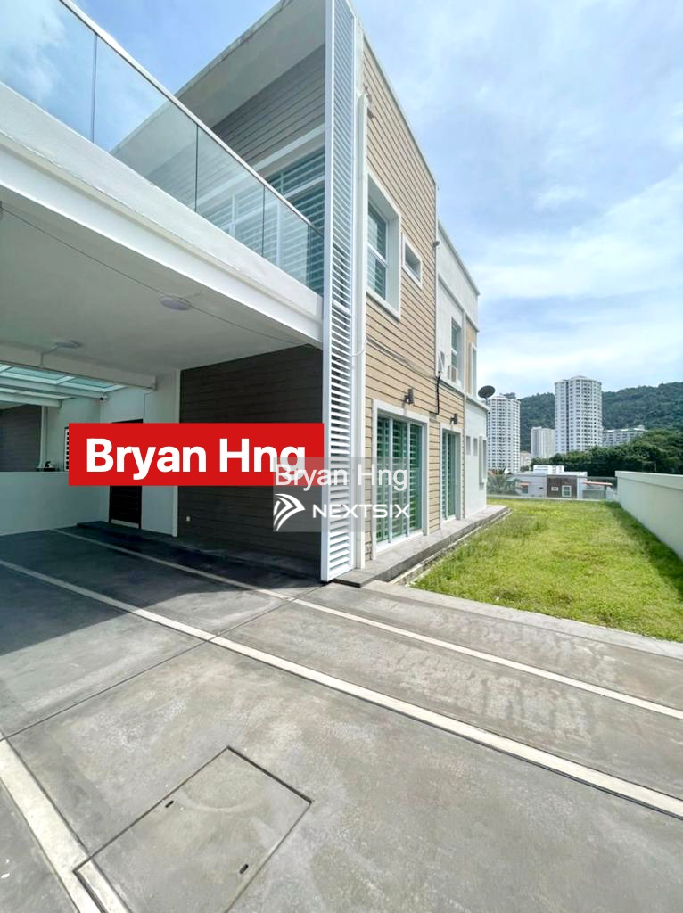 Semi-detached House For Sale in Gelugor Penang