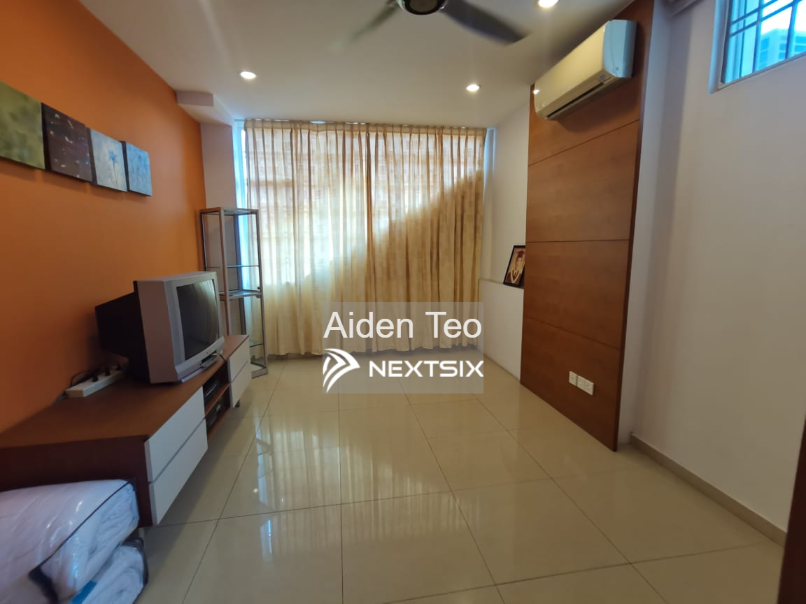 Bungalow For Sale in Semabok Melaka - Image 5