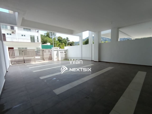 3-sty Superlink House For Sale in Ampang Selangor